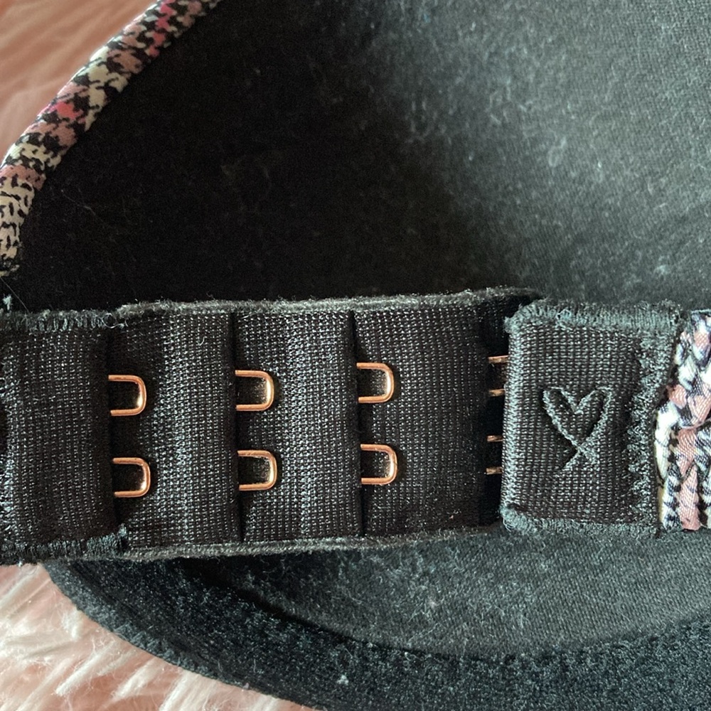 Victoria’s Secret plaid bra - Picture 4 of 5